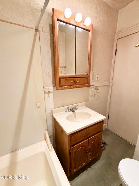 Tiny photo for 612 Thurston Street, Toledo, OH 43605 (MLS # 10014760)