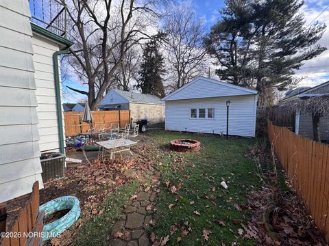 Tiny photo for 4138 Thornton Avenue, Toledo, OH 43612 (MLS # 10002918)