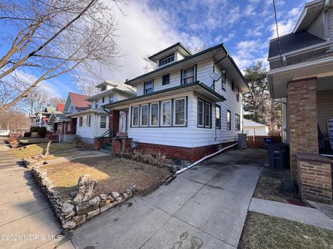 Tiny photo for 4138 Thornton Avenue, Toledo, OH 43612 (MLS # 10002918)