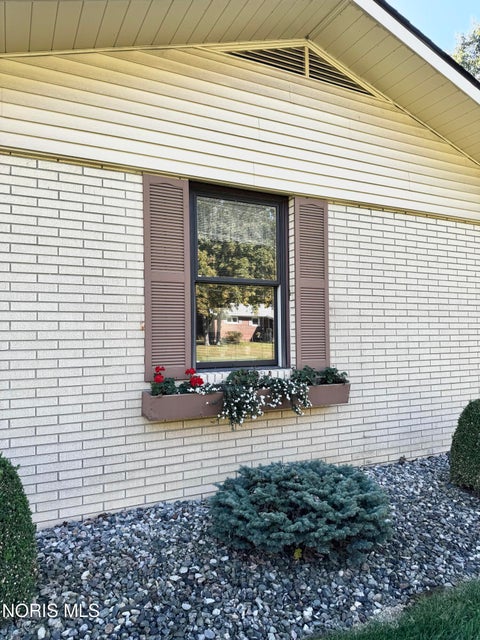 Tiny photo for 157 Anna Lane, Bryan, OH 43506 (MLS # 10014627)