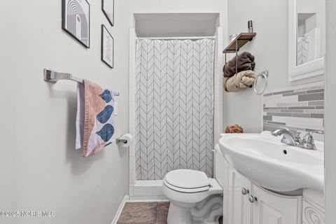 Tiny photo for 1626 Glenfield Lane, Toledo, OH 43614 (MLS # 10002363)