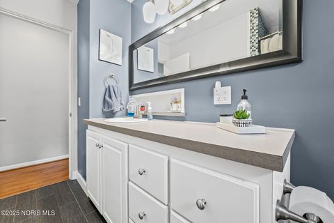 Tiny photo for 1626 Glenfield Lane, Toledo, OH 43614 (MLS # 10002363)