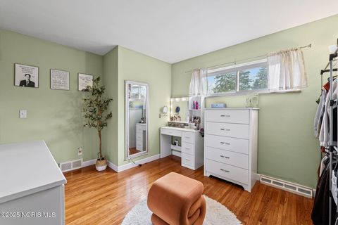 Tiny photo for 1626 Glenfield Lane, Toledo, OH 43614 (MLS # 10002363)