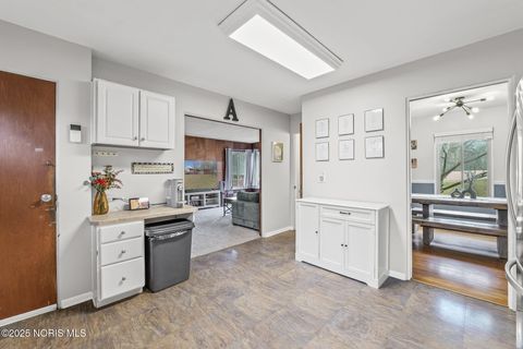 Tiny photo for 1626 Glenfield Lane, Toledo, OH 43614 (MLS # 10002363)