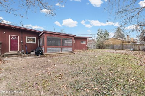 Tiny photo for 1626 Glenfield Lane, Toledo, OH 43614 (MLS # 10002363)
