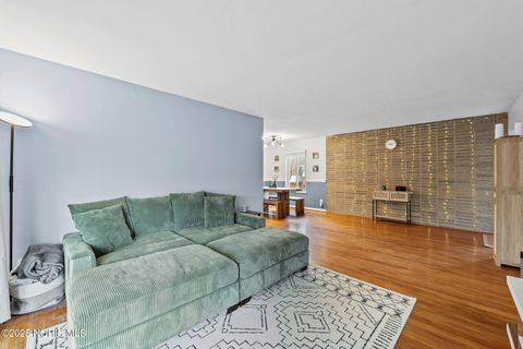 Tiny photo for 1626 Glenfield Lane, Toledo, OH 43614 (MLS # 10002363)