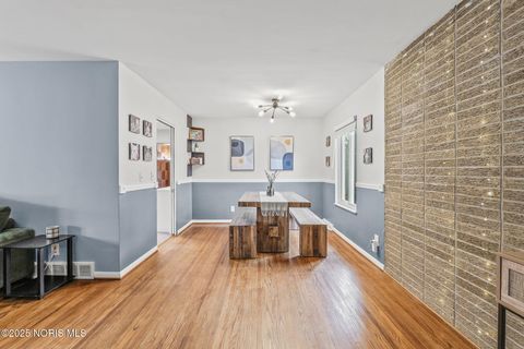 Tiny photo for 1626 Glenfield Lane, Toledo, OH 43614 (MLS # 10002363)