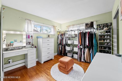 Tiny photo for 1626 Glenfield Lane, Toledo, OH 43614 (MLS # 10002363)