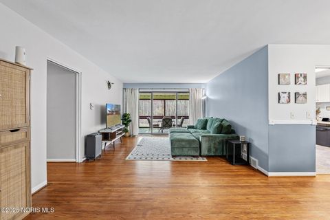 Tiny photo for 1626 Glenfield Lane, Toledo, OH 43614 (MLS # 10002363)