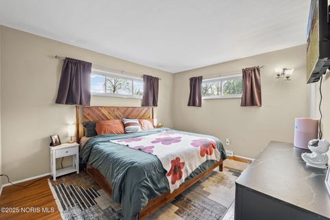 Tiny photo for 1626 Glenfield Lane, Toledo, OH 43614 (MLS # 10002363)