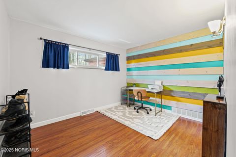 Tiny photo for 1626 Glenfield Lane, Toledo, OH 43614 (MLS # 10002363)