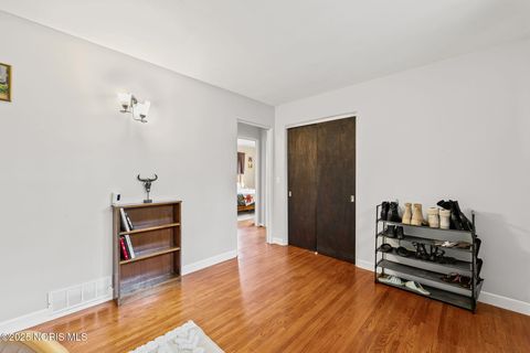 Tiny photo for 1626 Glenfield Lane, Toledo, OH 43614 (MLS # 10002363)