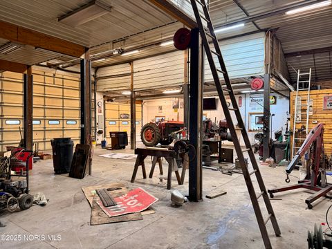 Tiny photo for 1001 Oak Street, Woodville, OH 43469 (MLS # 10002464)