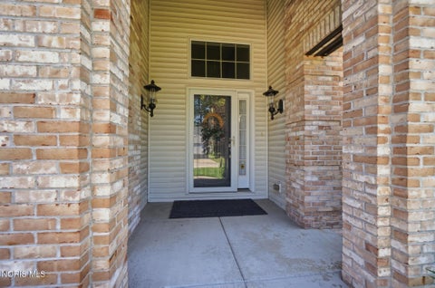 Tiny photo for 2214 Woods Edge Court, Toledo, OH 43615 (MLS # 10012692)