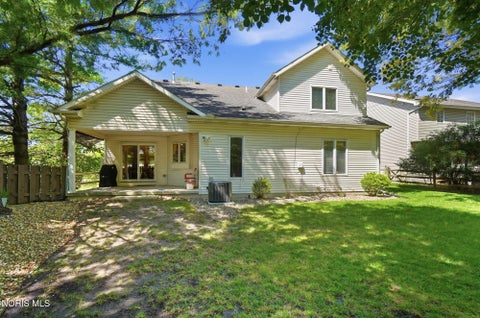 Tiny photo for 2214 Woods Edge Court, Toledo, OH 43615 (MLS # 10012692)