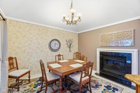 Tiny photo for 2214 Woods Edge Court, Toledo, OH 43615 (MLS # 10012692)