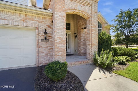 Tiny photo for 2214 Woods Edge Court, Toledo, OH 43615 (MLS # 10012692)