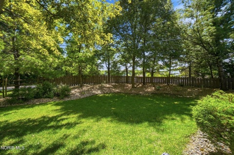 Tiny photo for 2214 Woods Edge Court, Toledo, OH 43615 (MLS # 10012692)