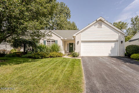 Photo of 4820 Laurel Hill Place, Toledo, OH 43614 (MLS # 10012679)