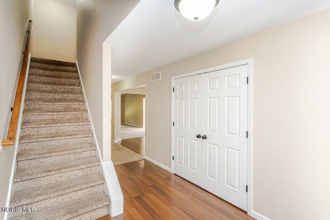 Tiny photo for 4820 Laurel Hill Place, Toledo, OH 43614 (MLS # 10012679)