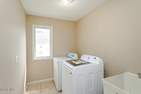 Tiny photo for 4820 Laurel Hill Place, Toledo, OH 43614 (MLS # 10012679)