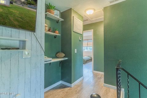 Tiny photo for 2637 Coveview Drive, Toledo, OH 43611 (MLS # 10008263)