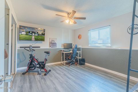 Tiny photo for 2637 Coveview Drive, Toledo, OH 43611 (MLS # 10008263)