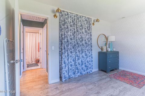 Tiny photo for 2637 Coveview Drive, Toledo, OH 43611 (MLS # 10008263)