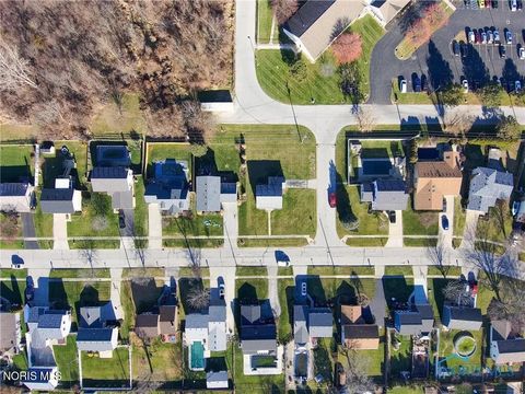 Tiny photo for 2637 Coveview Drive, Toledo, OH 43611 (MLS # 10008263)
