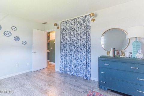 Tiny photo for 2637 Coveview Drive, Toledo, OH 43611 (MLS # 10008263)