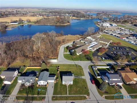 Tiny photo for 2637 Coveview Drive, Toledo, OH 43611 (MLS # 10008263)