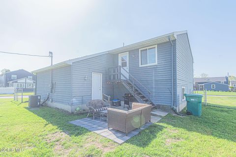 Tiny photo for 2637 Coveview Drive, Toledo, OH 43611 (MLS # 10008263)