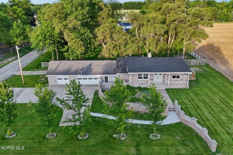 Photo of 28960 N Fostoria Road, Millbury, OH 43447 (MLS # 10008533)