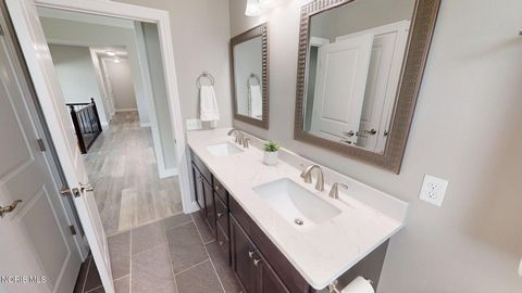 Tiny photo for 8320 Sycamore Woods Lane, Holland, OH 43528 (MLS # 10006963)