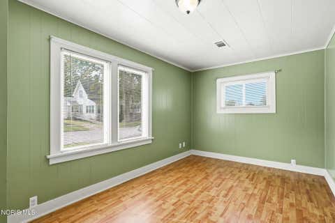 Tiny photo for 516 Maple Street, Fostoria, OH 44830 (MLS # 10011694)