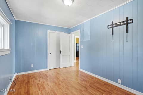 Tiny photo for 516 Maple Street, Fostoria, OH 44830 (MLS # 10011694)