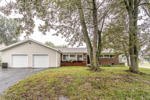 Photo of 4805 Paisley Road, Toledo, OH 43615 (MLS # 10013623)