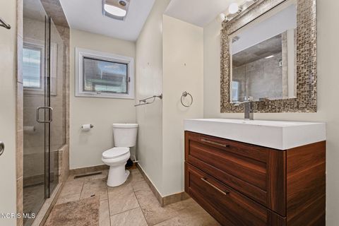 Tiny photo for 1421 Conneaut Avenue, Bowling Green, OH 43402 (MLS # 10005799)