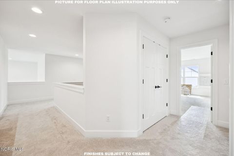 Tiny photo for 980 Stoneleigh Road, Perrysburg, OH 43551 (MLS # 10006888)