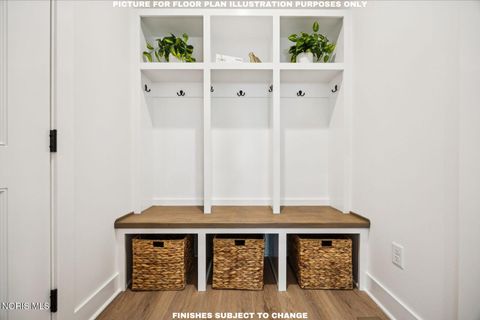 Tiny photo for 980 Stoneleigh Road, Perrysburg, OH 43551 (MLS # 10006888)