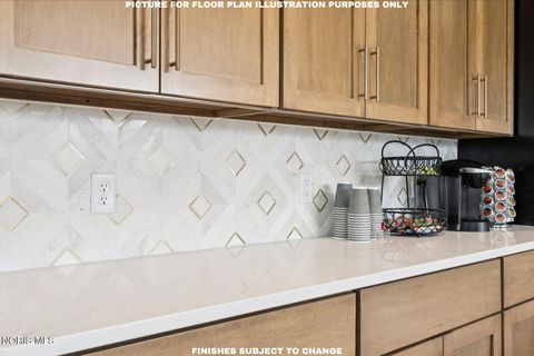 Tiny photo for 980 Stoneleigh Road, Perrysburg, OH 43551 (MLS # 10006888)