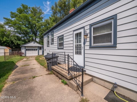 Tiny photo for 3309 Sherbrooke Road, Toledo, OH 43606 (MLS # 10013719)