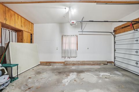 Tiny photo for 5874 Taylor Avenue, Walbridge, OH 43465 (MLS # 10005608)