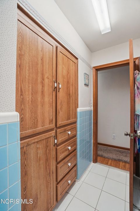 Tiny photo for 5874 Taylor Avenue, Walbridge, OH 43465 (MLS # 10005608)