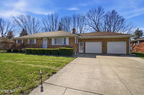 Tiny photo for 5874 Taylor Avenue, Walbridge, OH 43465 (MLS # 10005608)