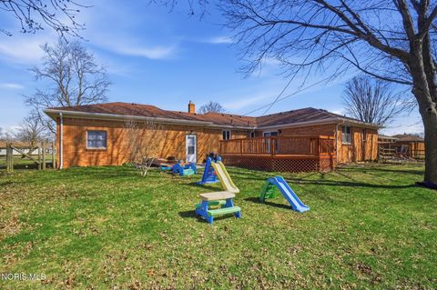 Tiny photo for 5874 Taylor Avenue, Walbridge, OH 43465 (MLS # 10005608)