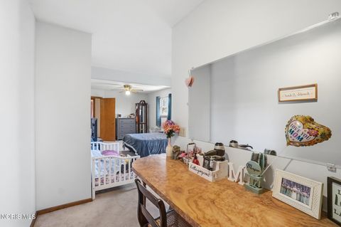 Tiny photo for 5874 Taylor Avenue, Walbridge, OH 43465 (MLS # 10005608)