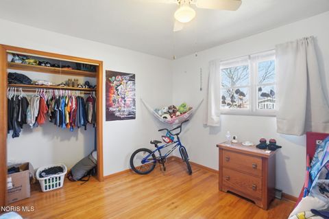 Tiny photo for 5874 Taylor Avenue, Walbridge, OH 43465 (MLS # 10005608)