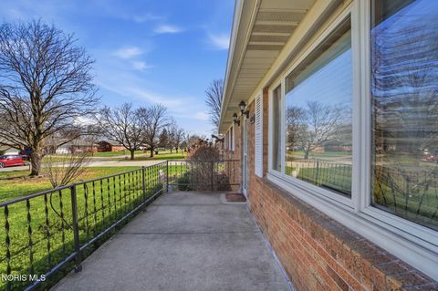 Tiny photo for 5874 Taylor Avenue, Walbridge, OH 43465 (MLS # 10005608)