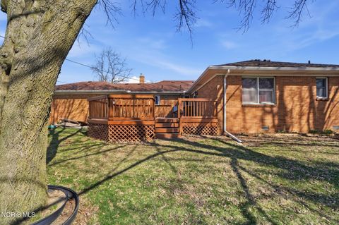 Tiny photo for 5874 Taylor Avenue, Walbridge, OH 43465 (MLS # 10005608)